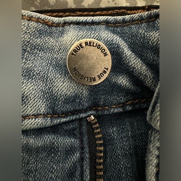 True Religion distressed capri jeans - Picture 3 of 4